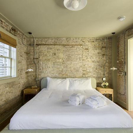 Historic B&B King Suite- Walk To King Charleston Exterior photo