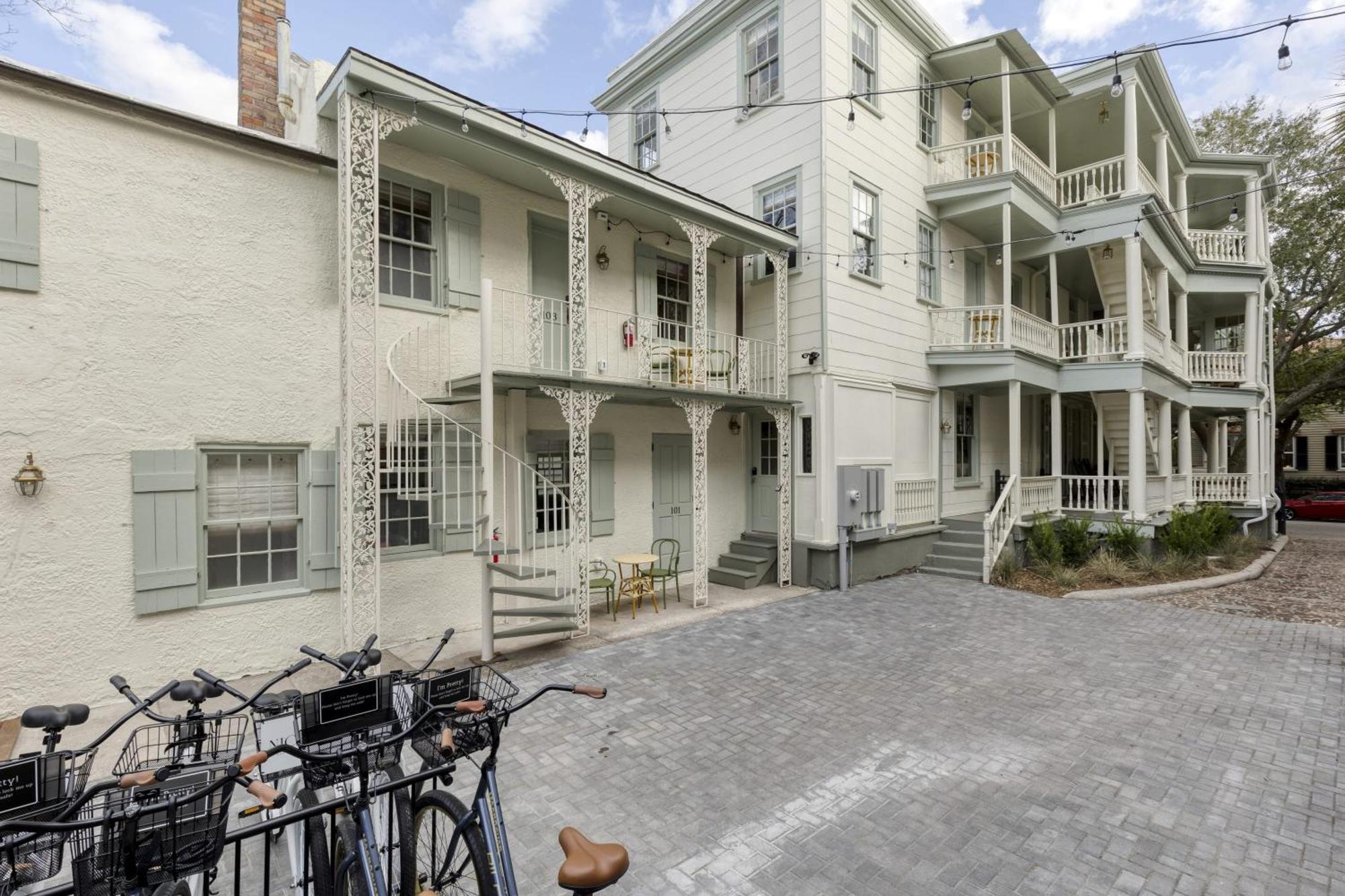 Historic B&B King Suite- Walk To King Charleston Exterior photo