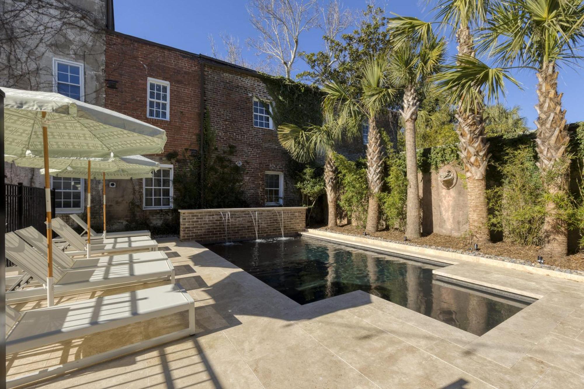 Historic B&B King Suite- Walk To King Charleston Exterior photo